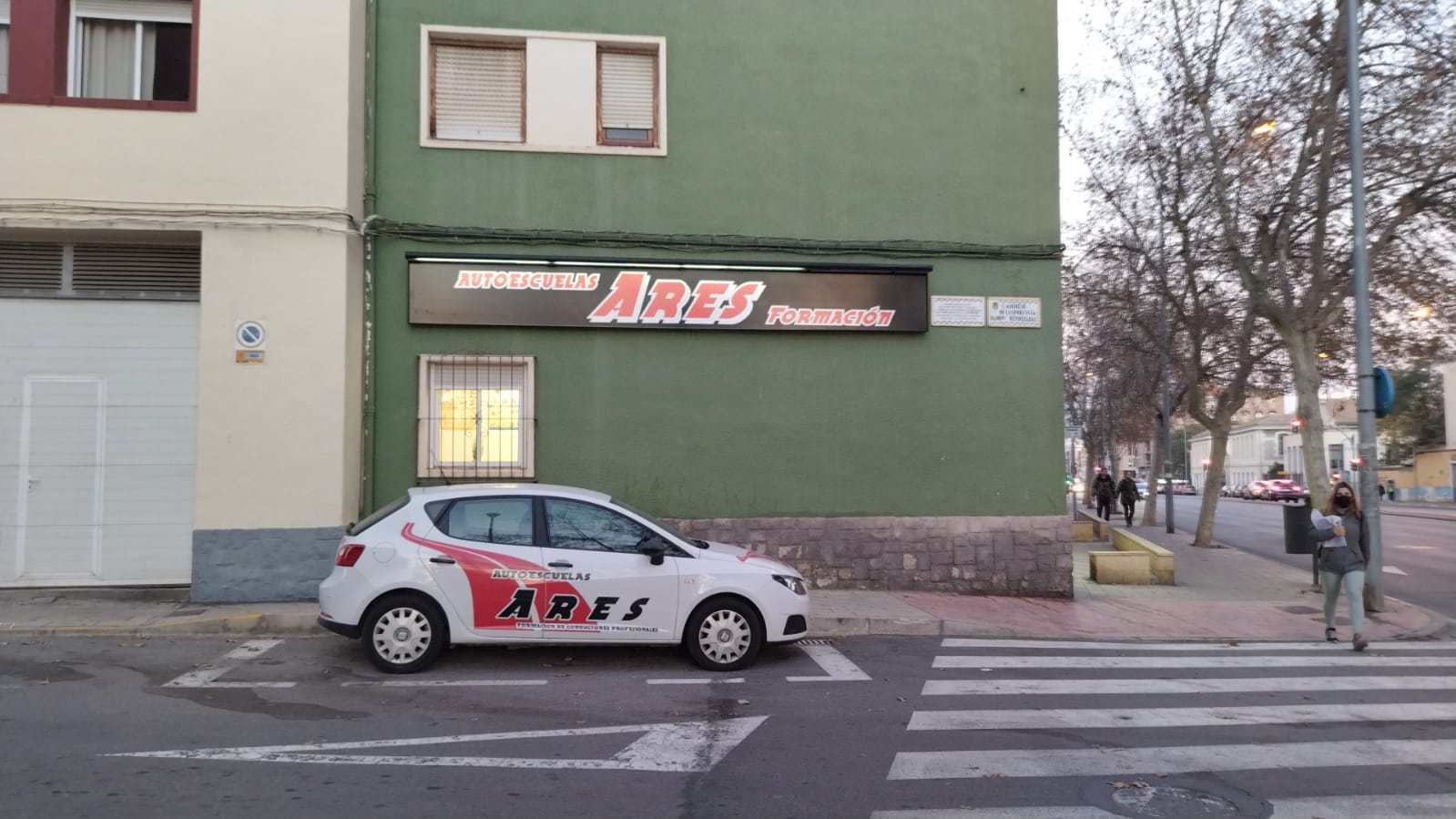 AUTOESCUELAS ARES FORMACION